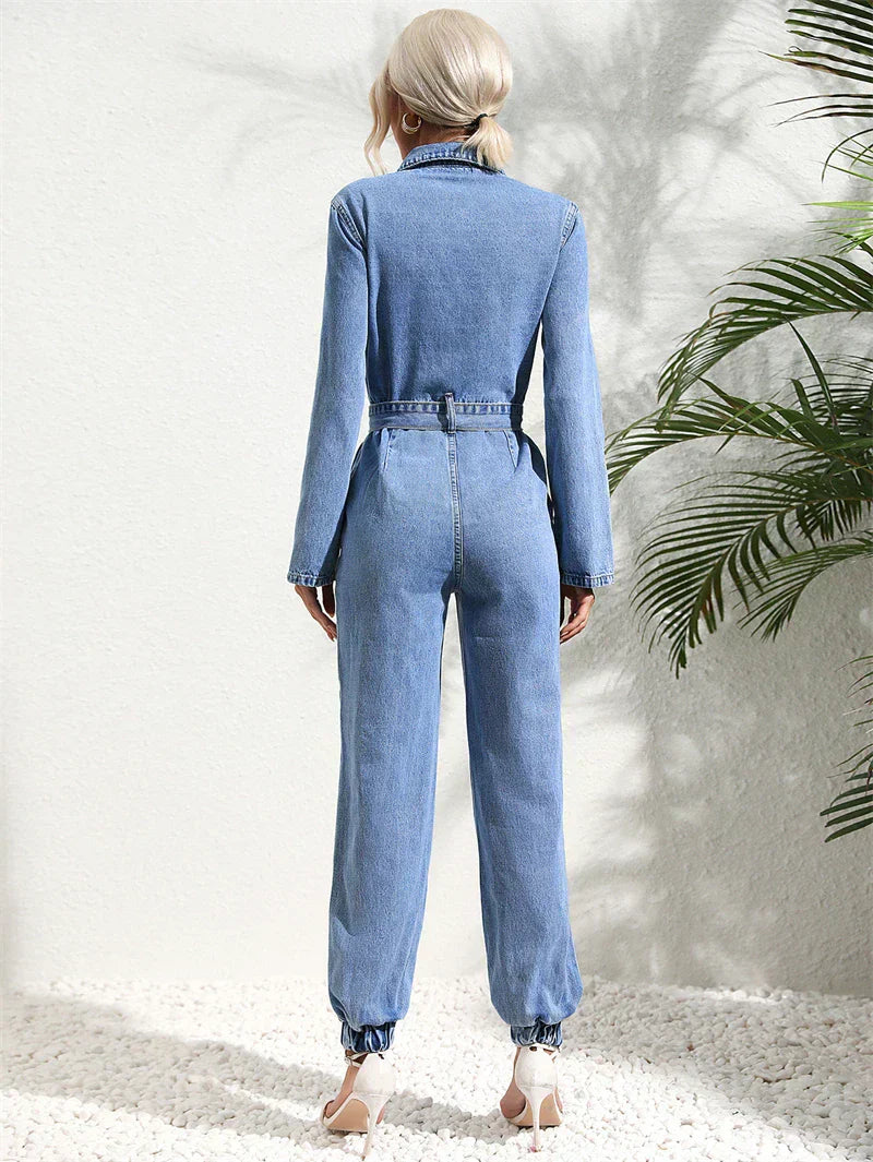 Dame Denim Jumpsuit med Bælte – Langærmet Boilersuit med Krave og Knaplukning