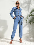 Dame Denim Jumpsuit med Bælte – Langærmet Boilersuit med Krave og Knaplukning