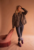 Dame_Leopardprint_Jakke_Med_Trykknapper_Oversized_Kravel_s_Bomber_Shacketds