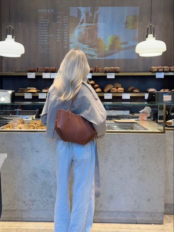 Dame Tote Bag - Blød Skuldertaske med Åben Top og Kontrastsyninger