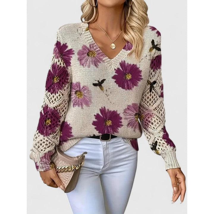 Damebluse med V-hals og blomstermønster