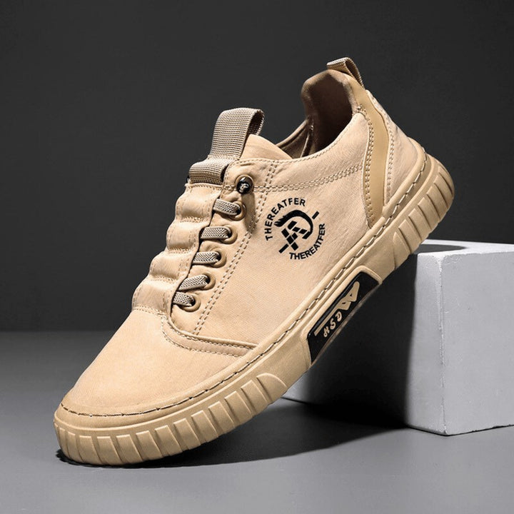 Lavtop sneakers med tyk sål og længesløjfe