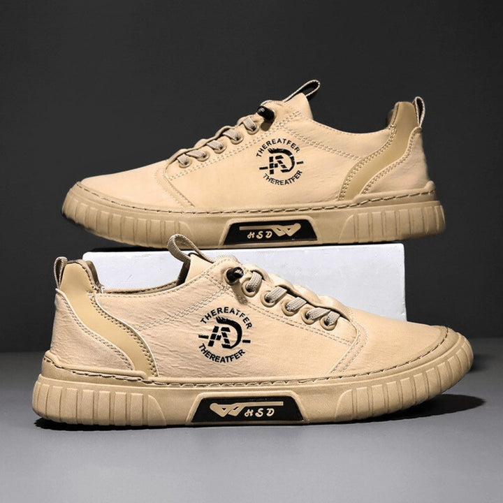 Lavtop sneakers med tyk sål og længesløjfe