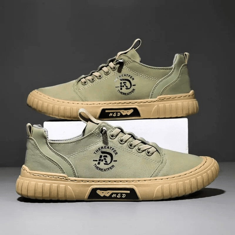 Lavtop sneakers med tyk sål og længesløjfe